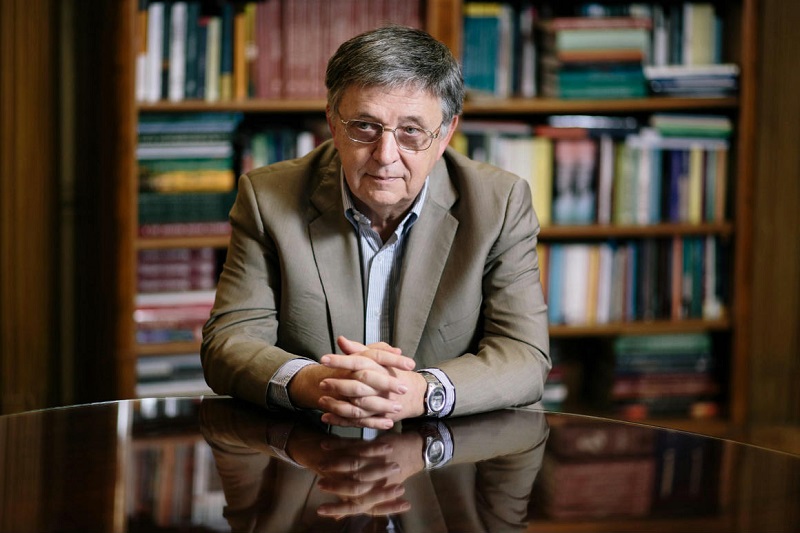 Lovász László kapta idén az Abel-díjat